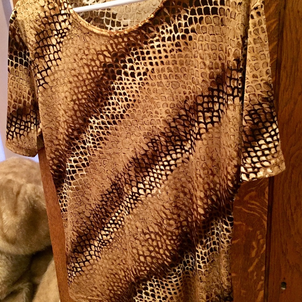 Animal Print/Short Sleeve Blouse